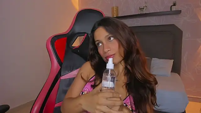 cora_22's cam snapshot