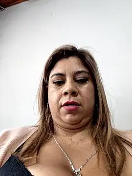 Laura-Hernandez's cam snapshot