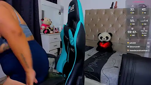 lulu_parker's cam snapshot