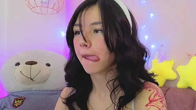 april_bennett's cam snapshot