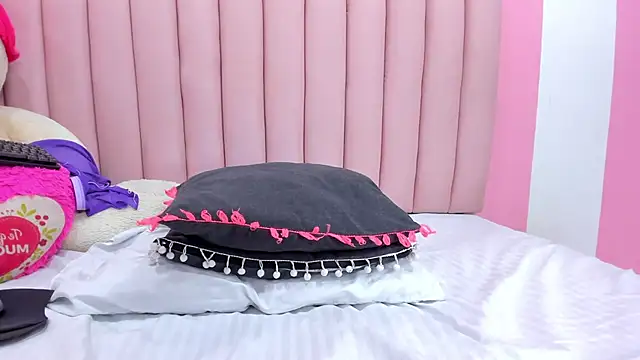 ISABELLA_020's cam snapshot