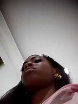 adaraSmiith's cam snapshot