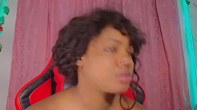 Daphnewalker__'s cam snapshot