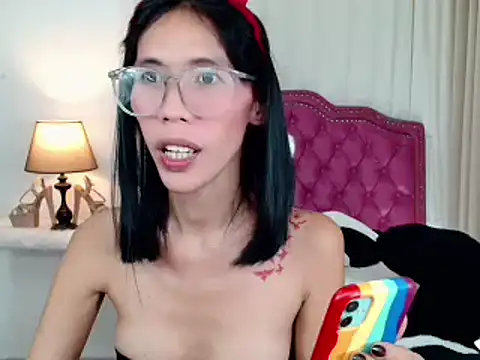 urNAUGHTYbabyGIRLxx's cam snapshot