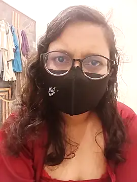 Mahira_sharma01's cam snapshot