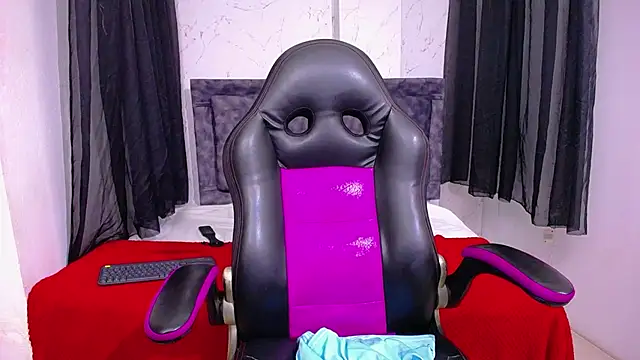 mia__thomson_'s cam snapshot