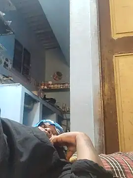 divyatamil143's cam snapshot