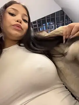 Chloe__Moon live sex cam