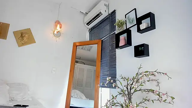 Aleexiiaa live sex cam