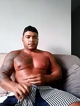 reidosuco live sex cam