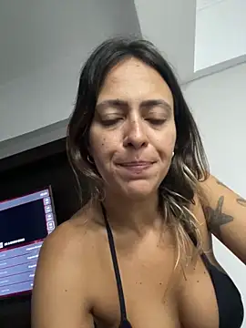 Gipoltergeist live sex cam