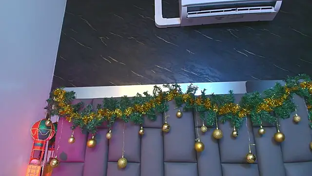 _MiaBrown_'s cam snapshot