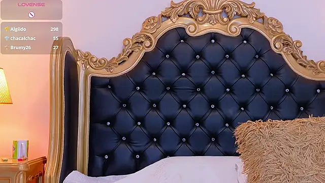 AdelinaVans's cam snapshot