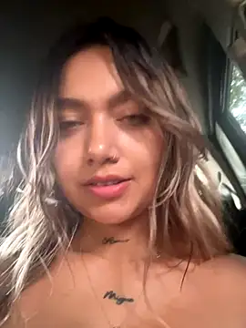 amanda-medrano1's cam snapshot