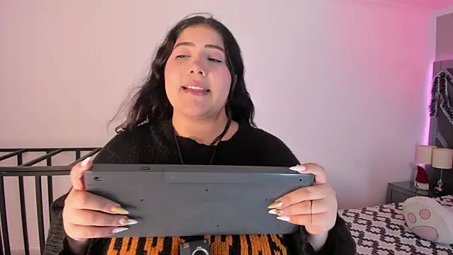 AmberiniHoffman's cam snapshot