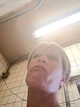 sarahkat86's cam snapshot