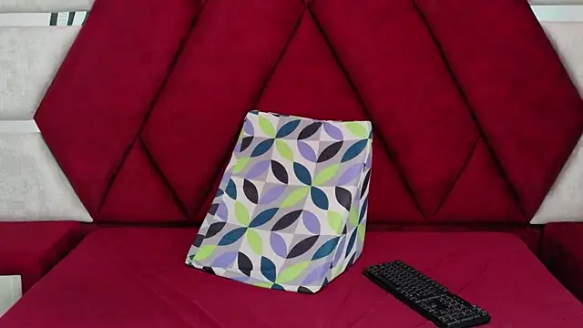 Kity_spiderr's cam snapshot