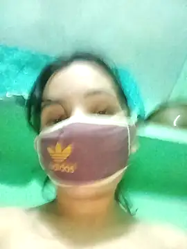 Hornyme18's cam snapshot