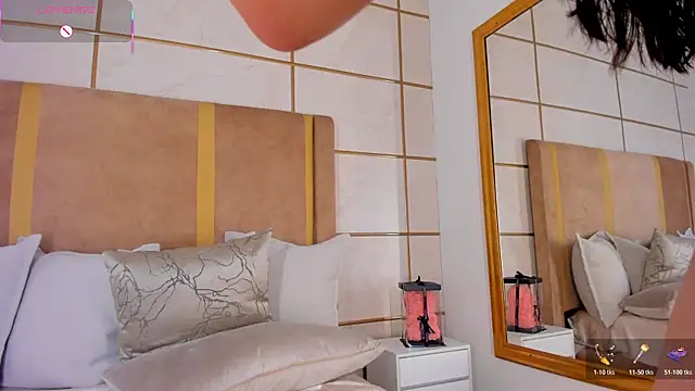 lyrabellini's cam snapshot