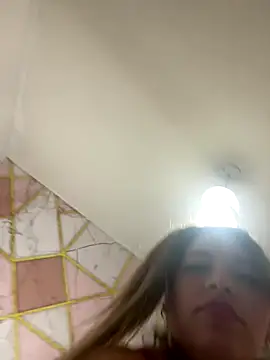 Amira_Malia's cam snapshot