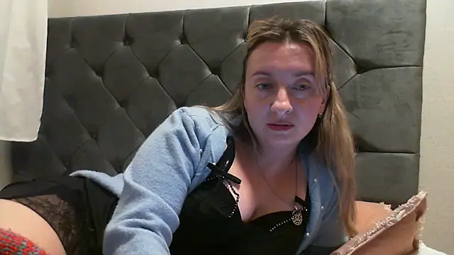 SusanCurt's cam snapshot