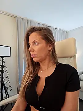 Nova-Lee's cam snapshot