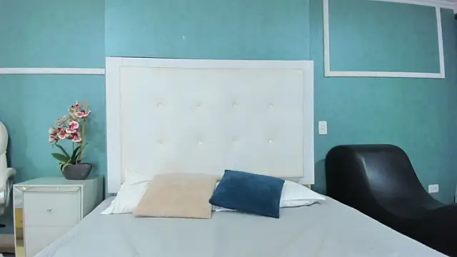 ania_gomez's cam snapshot