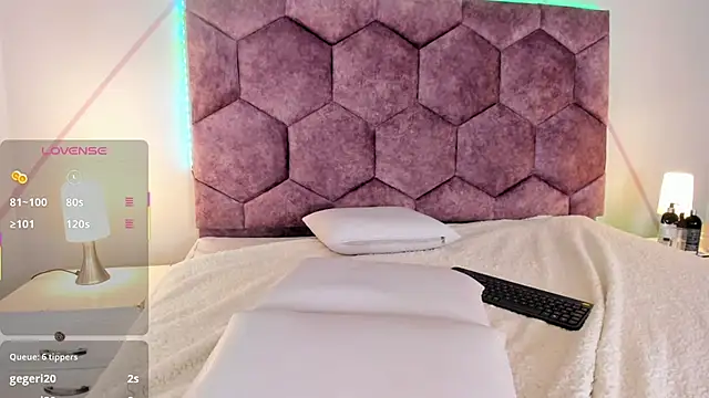 Elody_rousse's cam snapshot