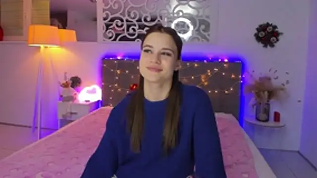 LuisaClover's cam snapshot