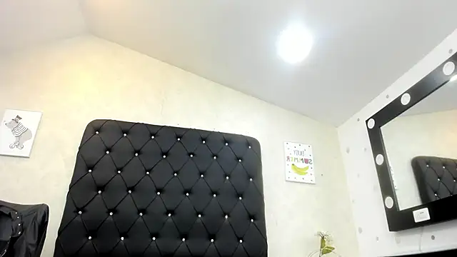 alana_johnson_0's cam snapshot