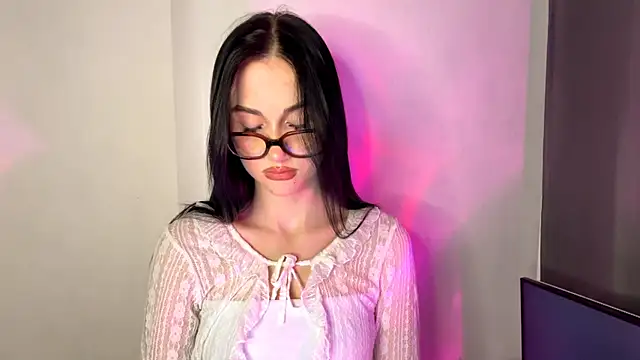 Beautyofnlka's cam snapshot