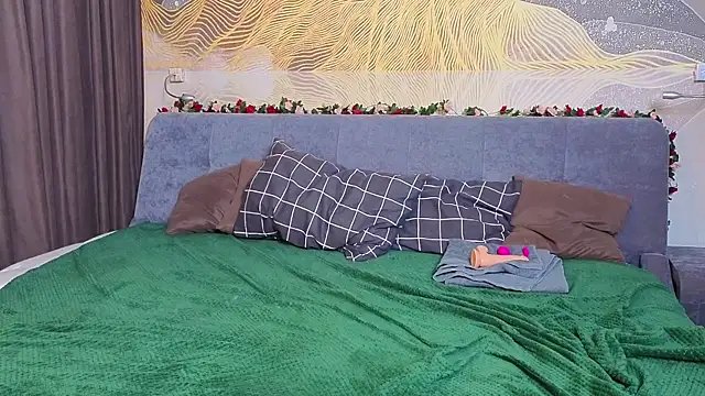 GiannaSky's cam snapshot