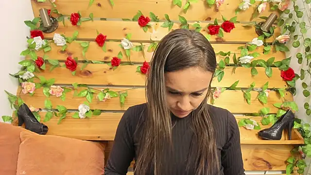 daniela_casallas_'s cam snapshot