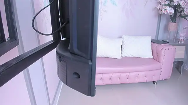 Saritasweet18's cam snapshot