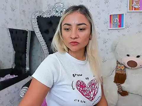 milf_bigass_'s cam snapshot