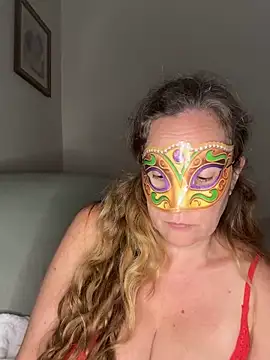 largeboobies30's cam snapshot