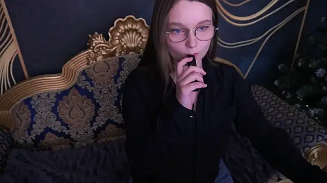 MagicPeachh_'s cam snapshot