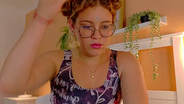 BelaMiller_'s cam snapshot