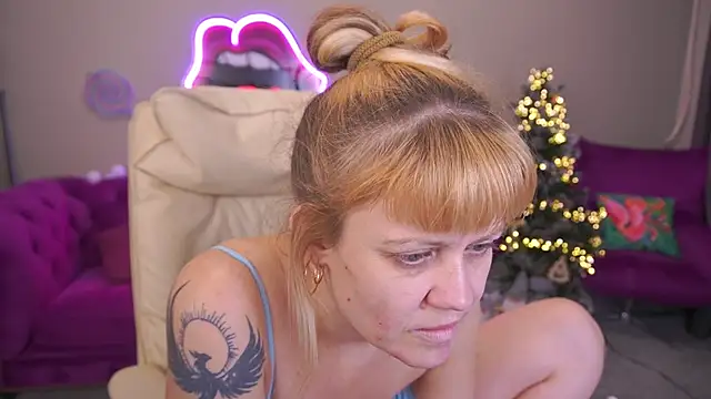 BellaLaPetit's cam snapshot