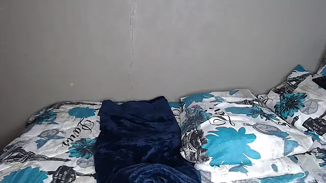 Lunalee's cam snapshot