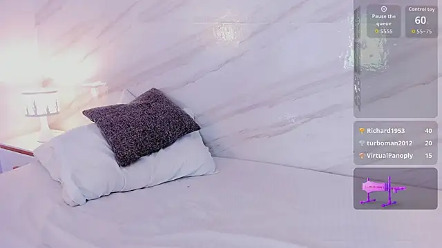 leo_and_mia's cam snapshot