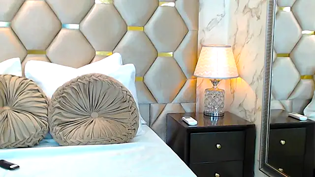 SienaVoss's cam snapshot