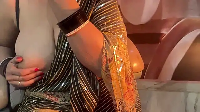 sareeQueen's cam snapshot