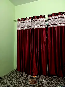 School_medam's cam snapshot