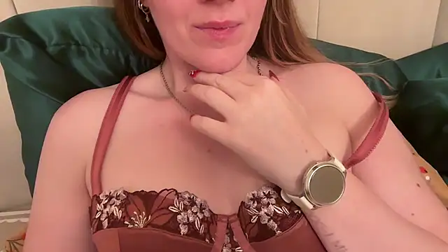 redheadrosie69's cam snapshot