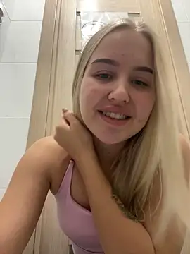 VanillaCakes's cam snapshot