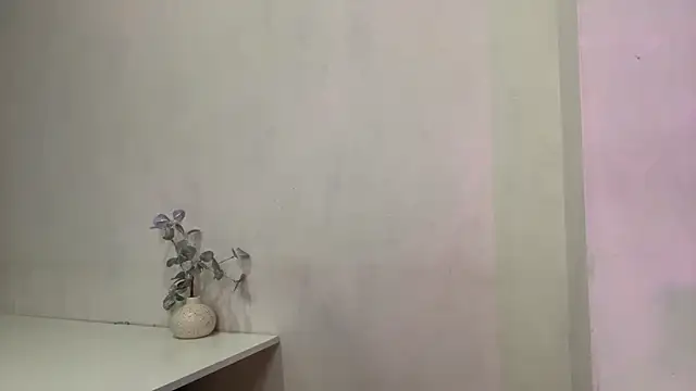 Beautyofnlka's cam snapshot