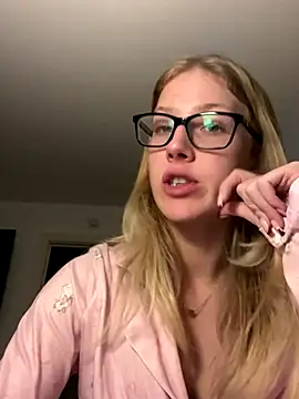 RosieLovexoxx's cam snapshot