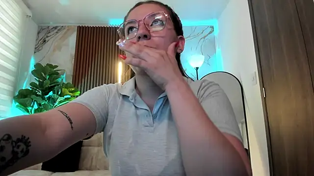 Violeta_Dream_'s cam snapshot