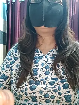 Aishwaryaa_69's cam snapshot